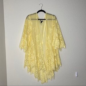 NWOT Torrid Yellow Floral Kimono - size 1/2
